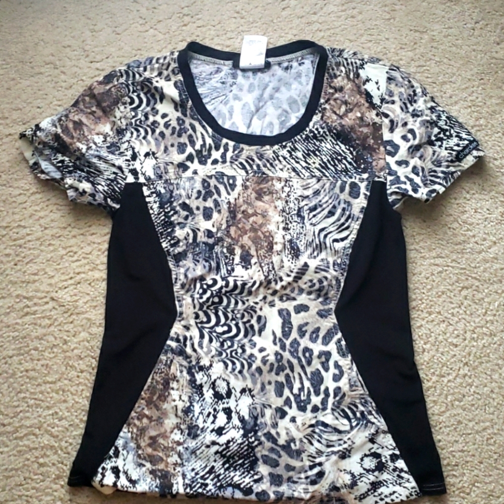 Cherokee scrub top